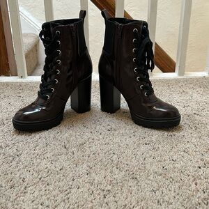Wine color boot with lace and zipper. Size 6 . Steve Madden. Great condition